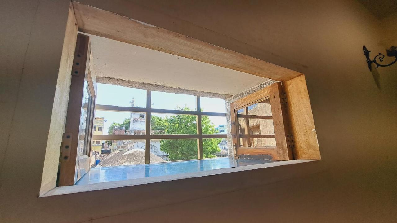 Sufi Khandar Home Stay New Delhi Exterior photo