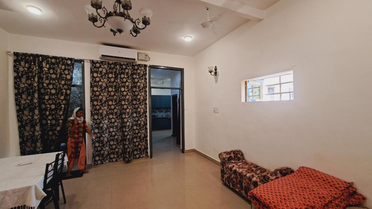 Sufi Khandar Home Stay New Delhi Exterior photo