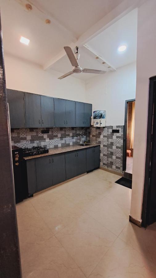 Sufi Khandar Home Stay New Delhi Exterior photo