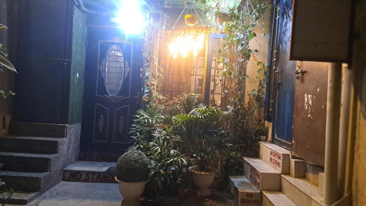 Sufi Khandar Home Stay New Delhi Exterior photo
