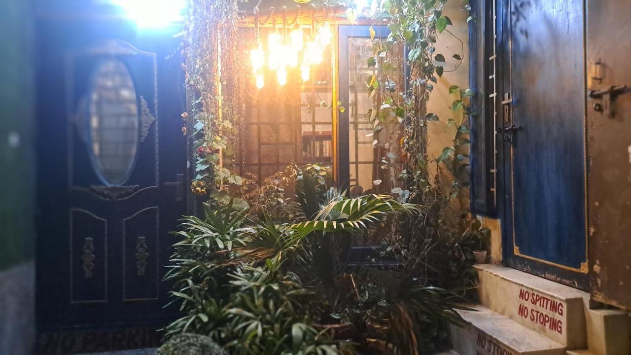 Sufi Khandar Home Stay New Delhi Exterior photo